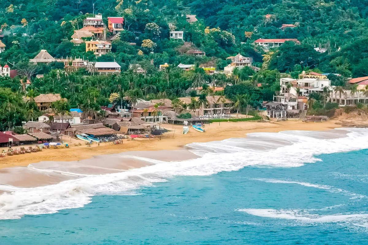 Mexico Announces New Cross-Country Train Route Connecting Cancun And Oaxaca