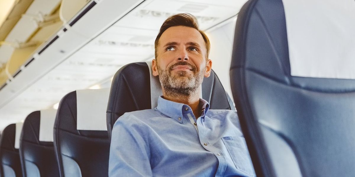 What is the new 'raw-dogging' travel trend?