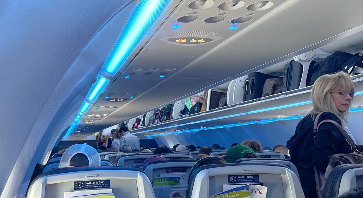 Raw-Dogging Flights Is the New Travel Trend on Social Media